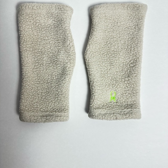 🧣🧤 Dudley Stephens Sherpa Larkspur Scarf & Glove Set – Oatmeal - Picture 11 of 15